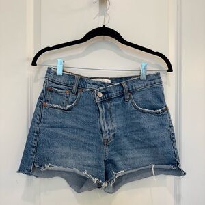 Abercrombie & Fitch High Rise Mom Shorts denim jeans cross waist size 26 raw hem